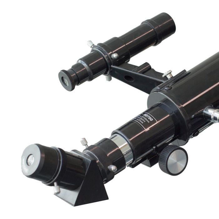 close up detail of the eypiece, focuser and finderscope on the Saxon 607 telescope